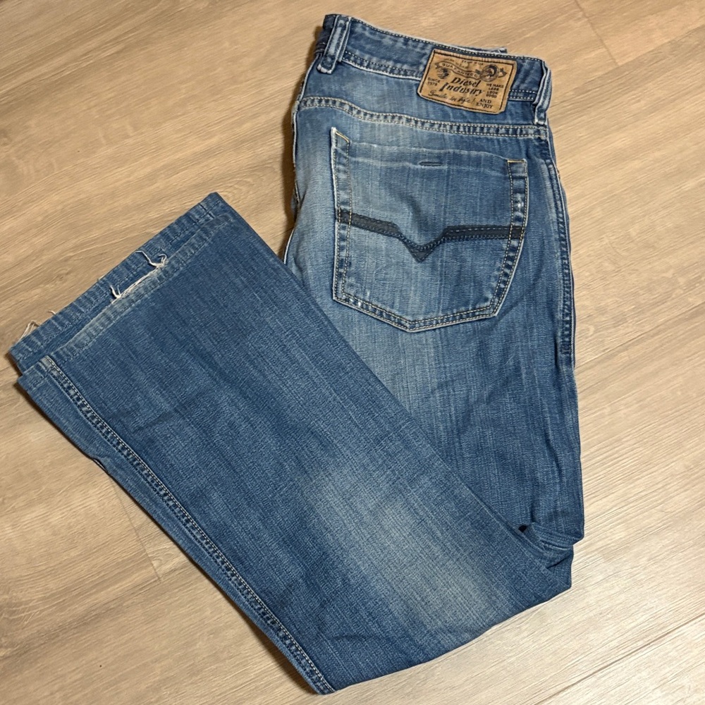 Diesel Relaxed Fit Blue Jeans